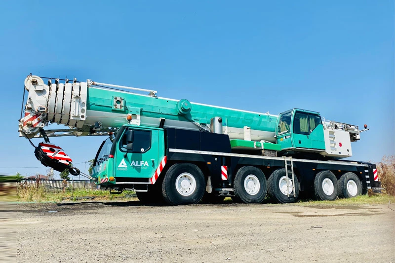 Mobile Crane